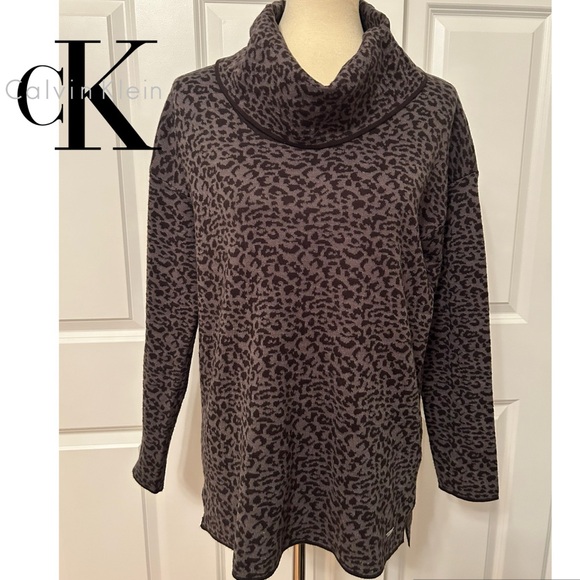 Calvin Klein Sweaters - Calvin Klein Gray/Black Cheetah Print Tunic Sweater